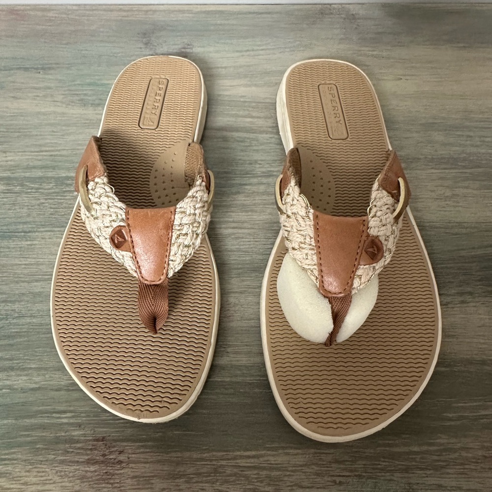 Sperry Women's 7.5M Brown and Cream Sandals